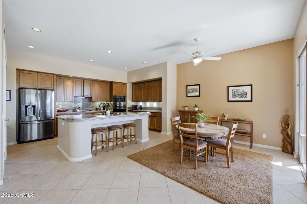 Image 12 of property listing at 22626 N 54TH Way, Phoenix, AZ 85054