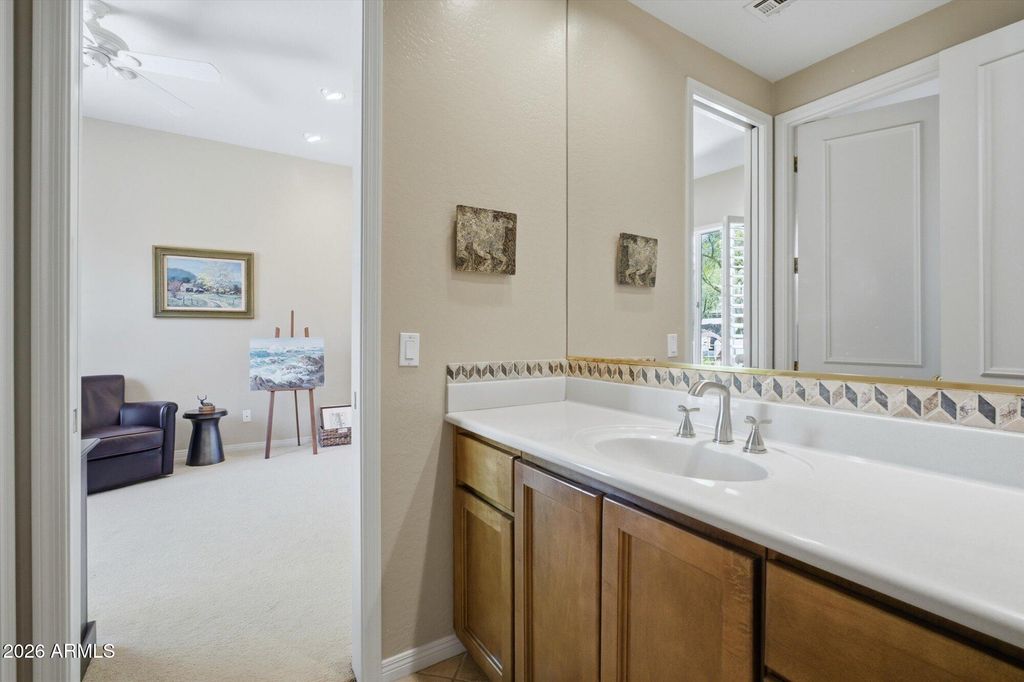 Image 32 of property listing at 22626 N 54TH Way, Phoenix, AZ 85054