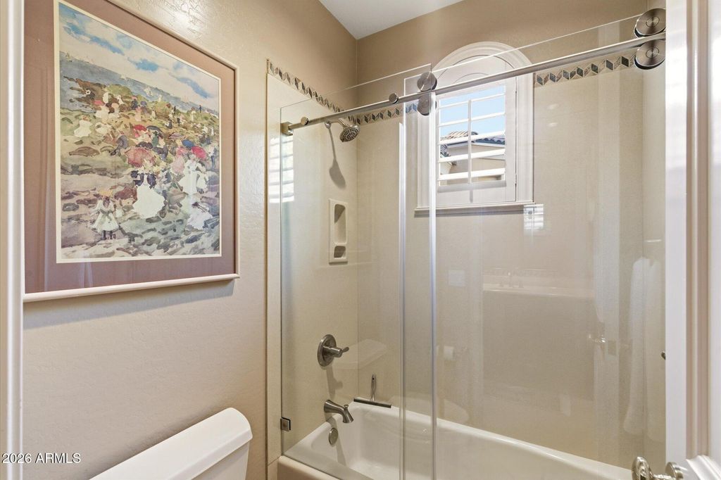 Image 33 of property listing at 22626 N 54TH Way, Phoenix, AZ 85054