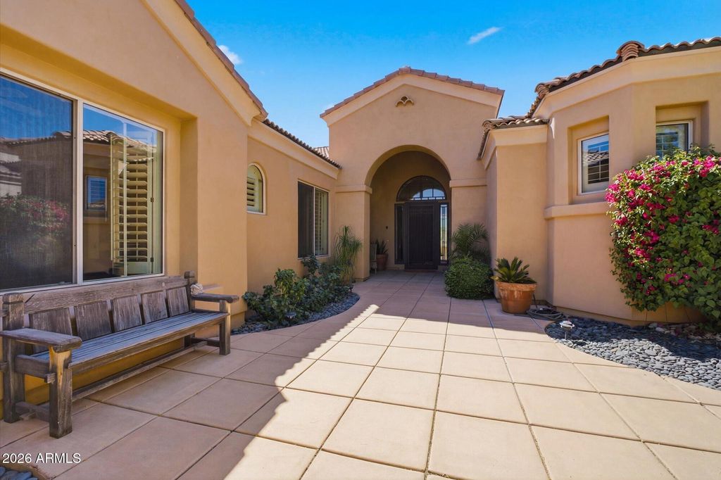 Image 4 of property listing at 22626 N 54TH Way, Phoenix, AZ 85054