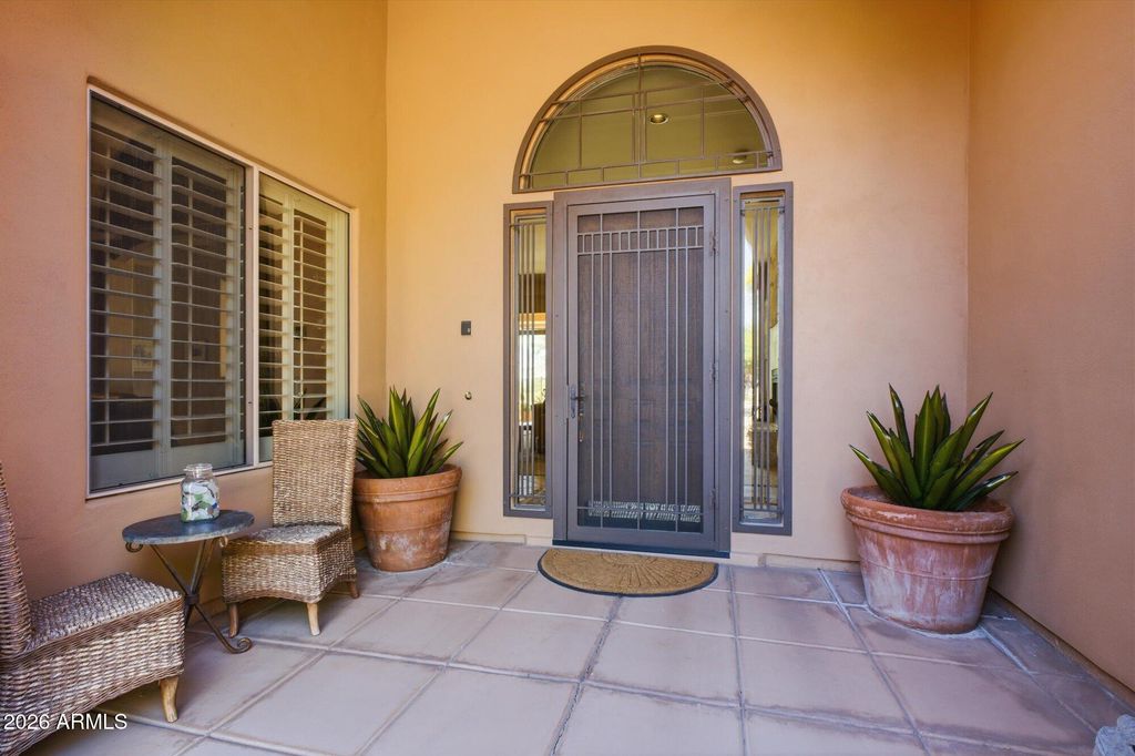 Image 5 of property listing at 22626 N 54TH Way, Phoenix, AZ 85054