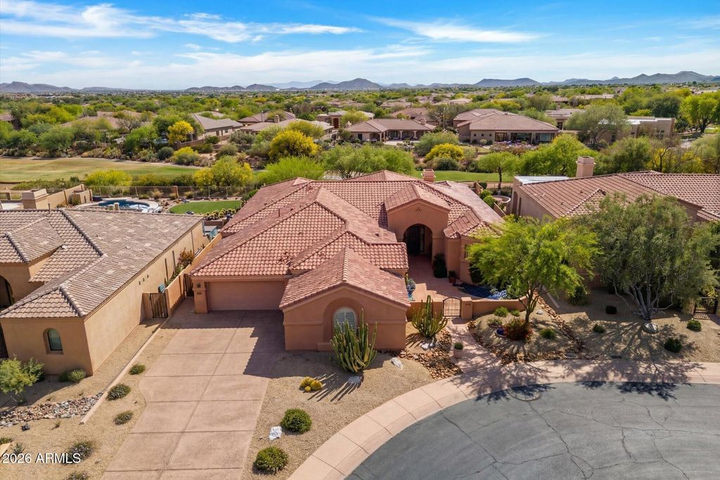 Image 6 of property listing at 22626 N 54TH Way, Phoenix, AZ 85054