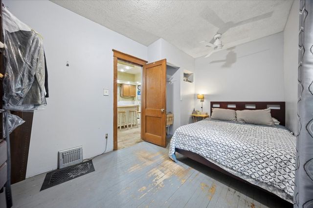 1906 S 58th Avenue, Cicero, IL 60804