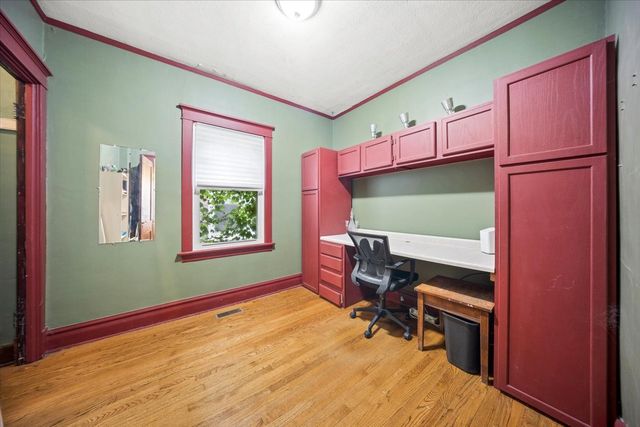1906 S 58th Avenue, Cicero, IL 60804