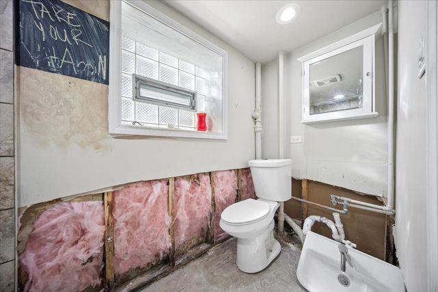 1906 S 58th Avenue, Cicero, IL 60804