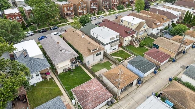 1906 S 58th Avenue, Cicero, IL 60804