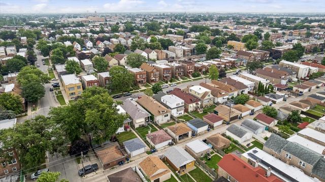 1906 S 58th Avenue, Cicero, IL 60804