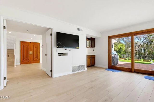 2714 Claray Drive, Los Angeles, CA 90077