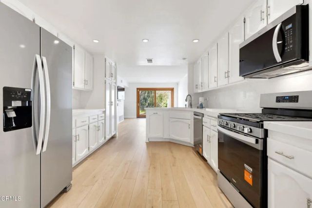 2714 Claray Drive, Los Angeles, CA 90077
