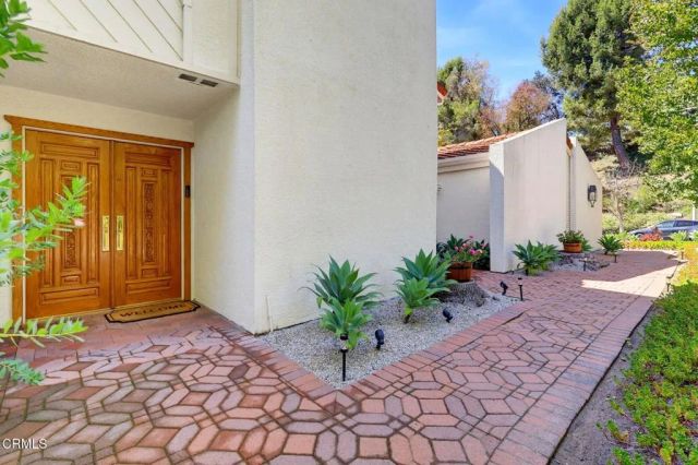 2714 Claray Drive, Los Angeles, CA 90077