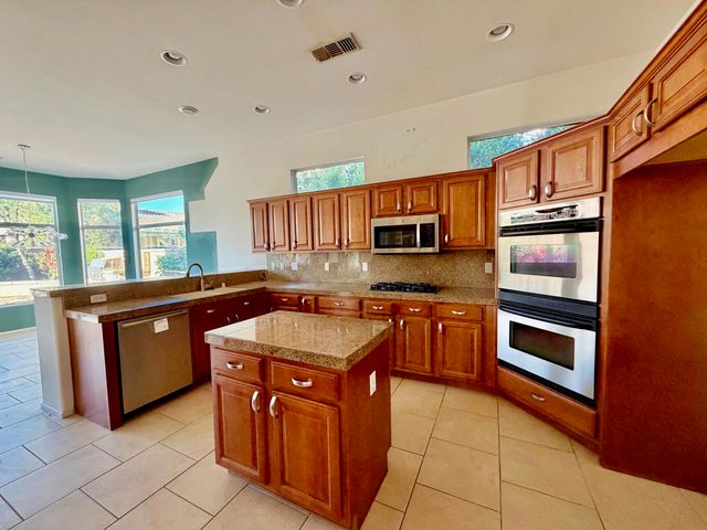 78488 Iron Bark Drive, Palm Desert, CA 92211