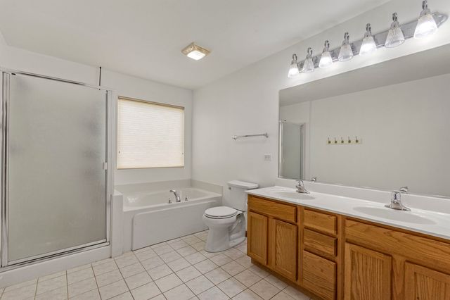 1129 S Wabena Avenue, Minooka, IL 60447