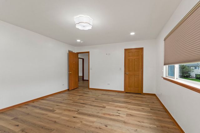 1129 S Wabena Avenue, Minooka, IL 60447