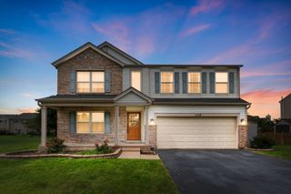 1129 S Wabena Avenue, Minooka, IL 60447