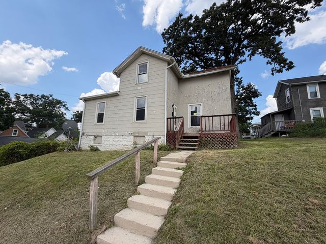 1016 Iowa Street, Davenport, IA 52803
