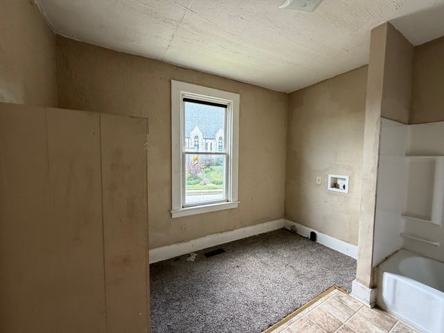 1016 Iowa Street, Davenport, IA 52803