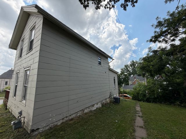 1016 Iowa Street, Davenport, IA 52803