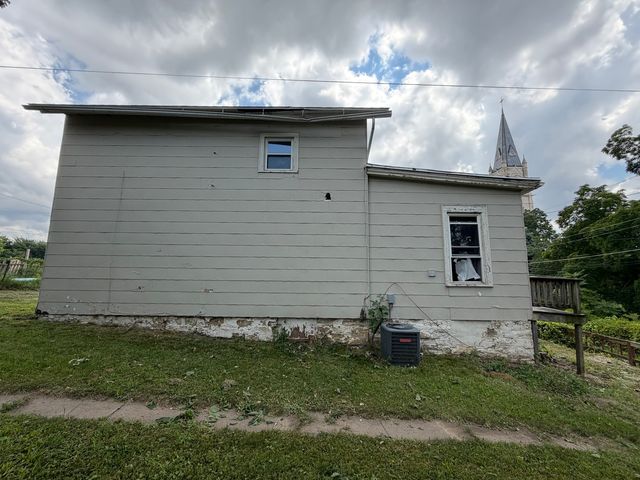 1016 Iowa Street, Davenport, IA 52803