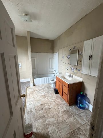 1016 Iowa Street, Davenport, IA 52803