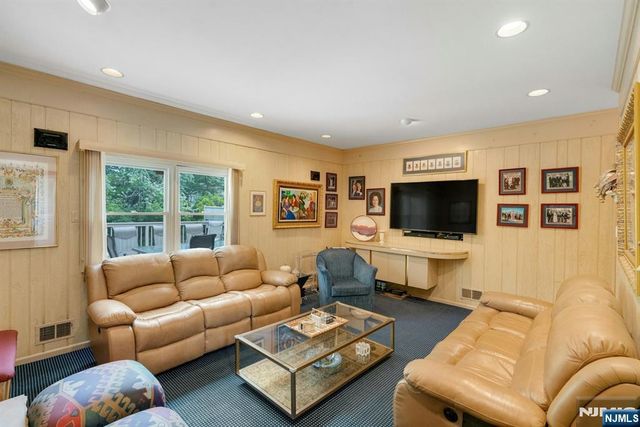 42-09 Cosgrove Court, Fair Lawn, NJ 07410