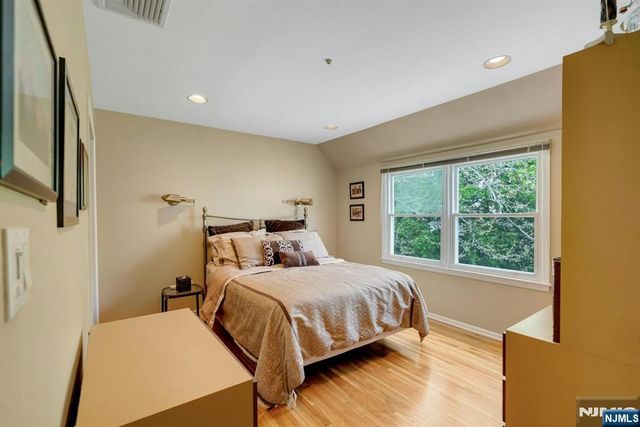 42-09 Cosgrove Court, Fair Lawn, NJ 07410