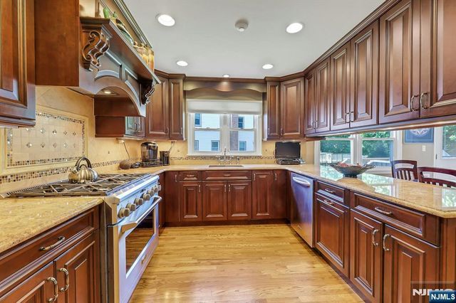 42-09 Cosgrove Court, Fair Lawn, NJ 07410