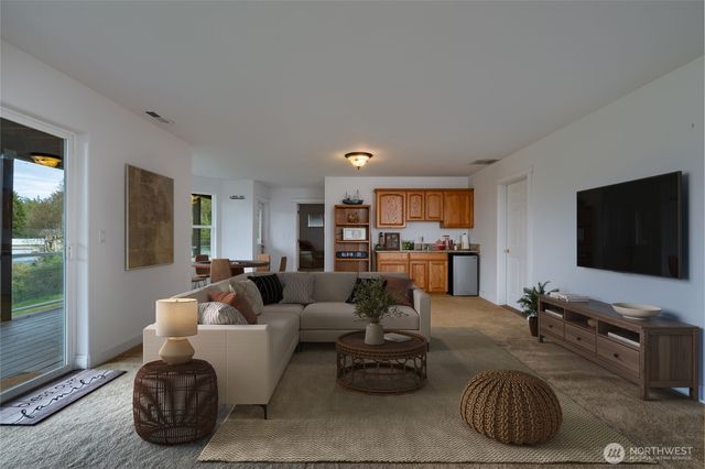 4111 R Avenue, Anacortes, WA 98221