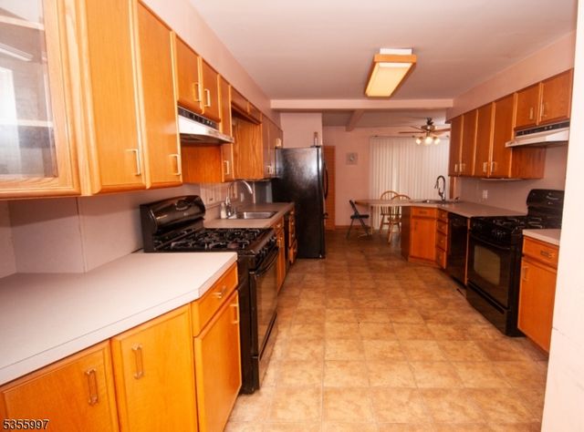 45 Summit Rd, Elizabeth City, NJ 07208
