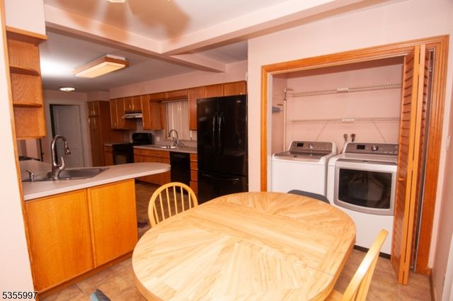45 Summit Rd, Elizabeth City, NJ 07208