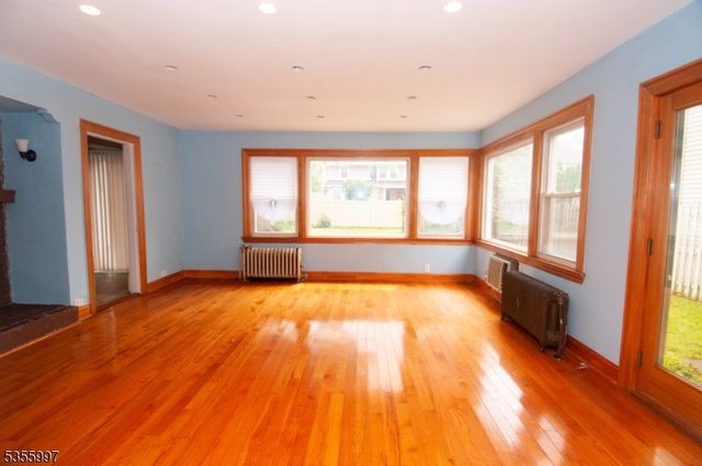 45 Summit Rd, Elizabeth City, NJ 07208