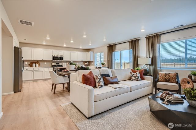 19921 137th Avenue E, Graham, WA 98338