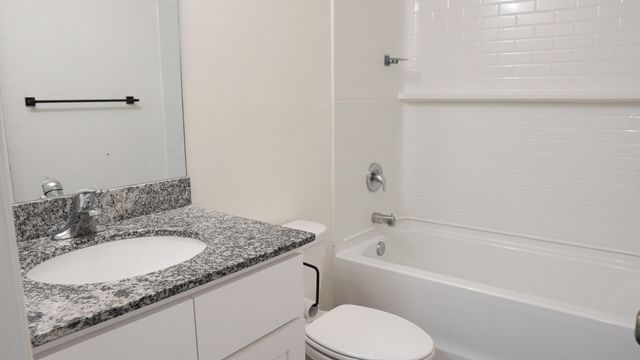 26 NE 12th Terrace, Cape Coral, FL 33909