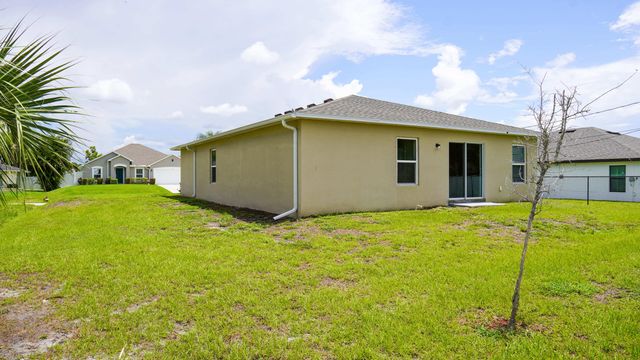 26 NE 12th Terrace, Cape Coral, FL 33909