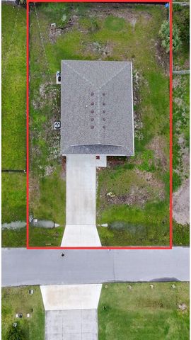 26 NE 12th Terrace, Cape Coral, FL 33909