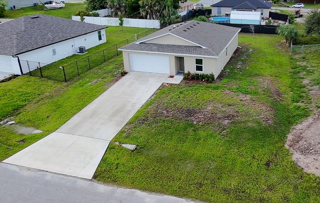 26 NE 12th Terrace, Cape Coral, FL 33909