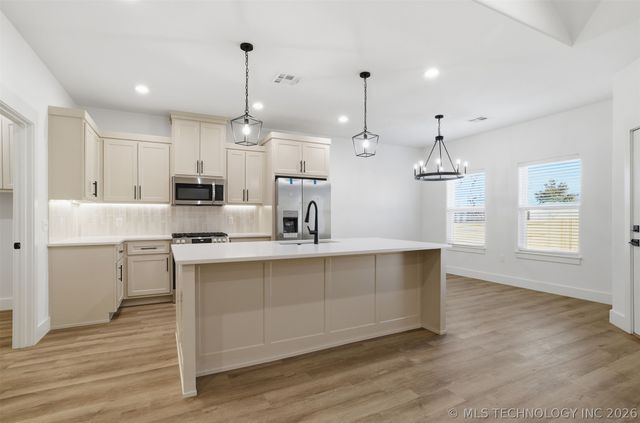 1900 Boxer Lane, Durant, OK 74701