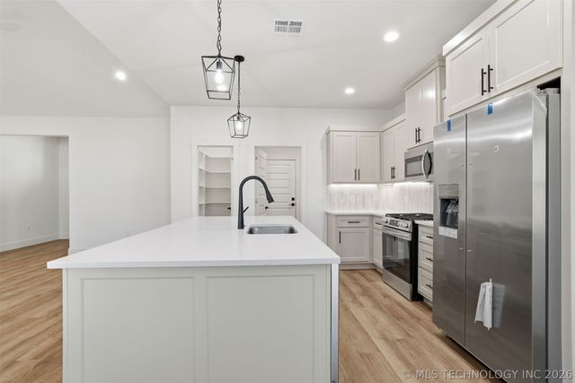 1900 Boxer Lane, Durant, OK 74701
