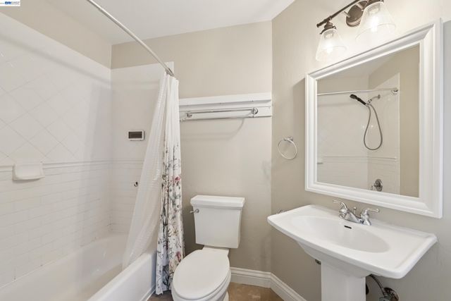5400 mountain boulevard 340, Oakland, CA 94619