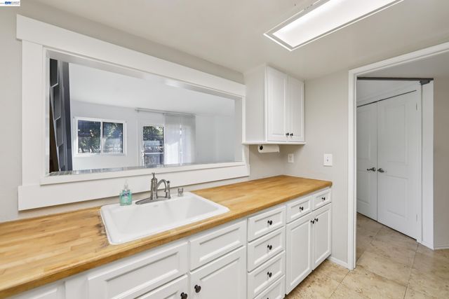 5400 mountain boulevard 340, Oakland, CA 94619