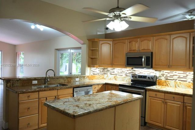 13313 NW 11th Dr, Sunrise, FL 33323