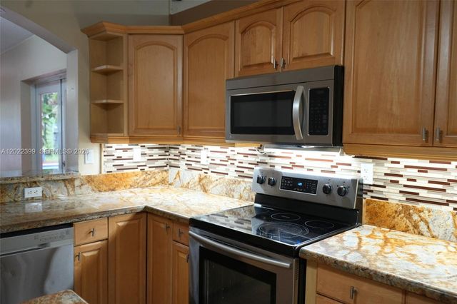 13313 NW 11th Dr, Sunrise, FL 33323