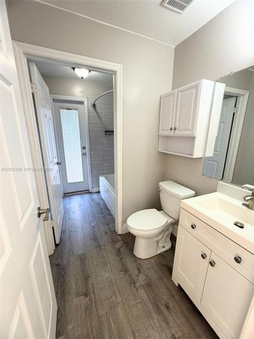 13313 NW 11th Dr, Sunrise, FL 33323