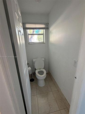 13313 NW 11th Dr, Sunrise, FL 33323