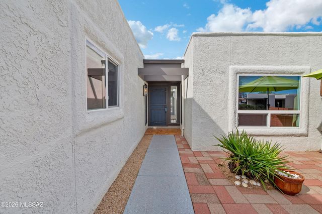 732 W Rio San Pedro, Green Valley, AZ 85614