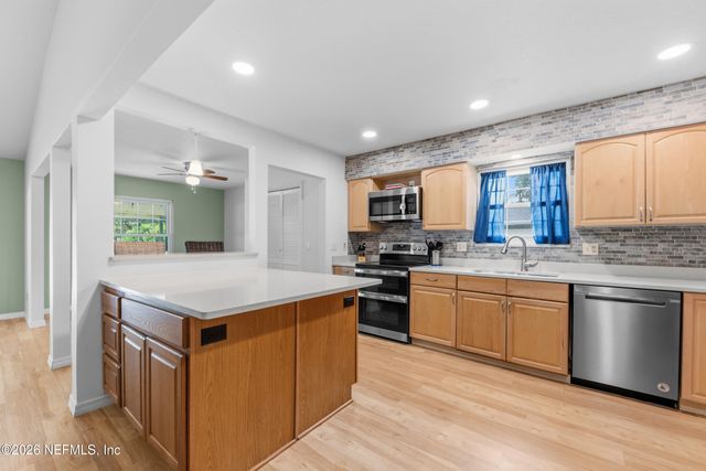 615 HICKORY Drive, Fleming Island, FL 32003