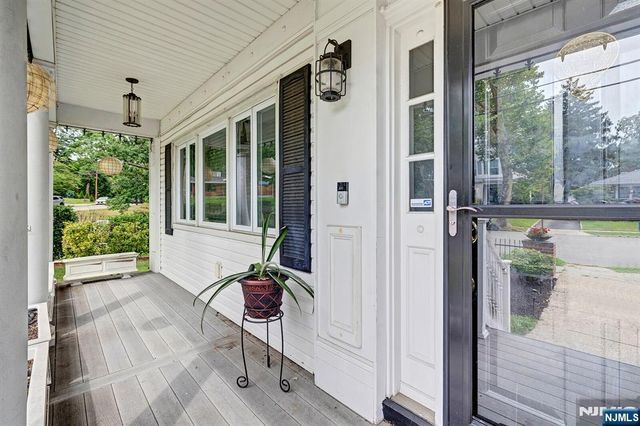 75 Mountain Way, Rutherford, NJ 07070