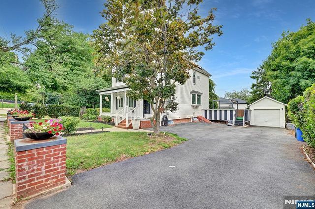 75 Mountain Way, Rutherford, NJ 07070