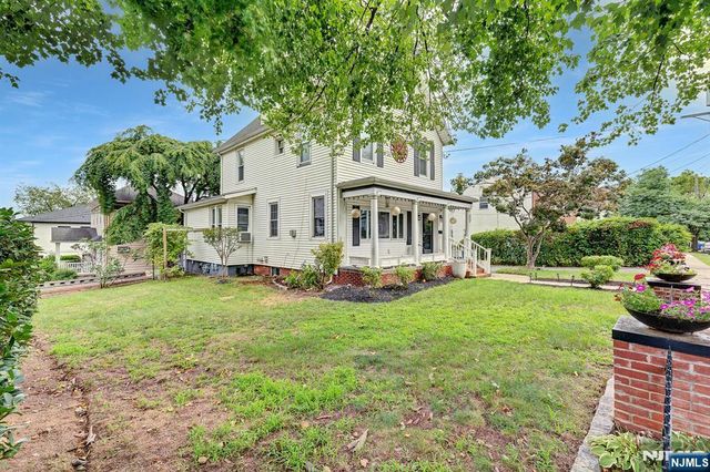 75 Mountain Way, Rutherford, NJ 07070