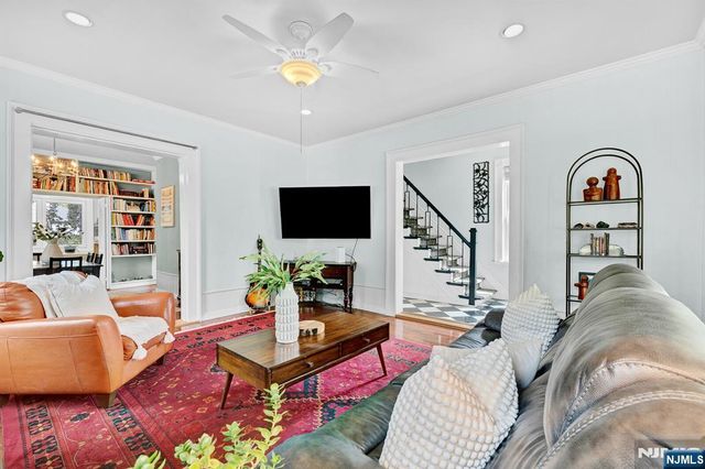 75 Mountain Way, Rutherford, NJ 07070