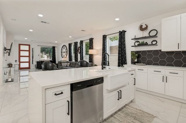 3314 Herbert Street, Dallas, TX 75212